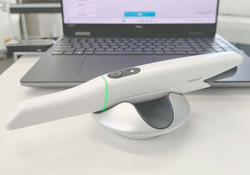 口腔内スキャナー